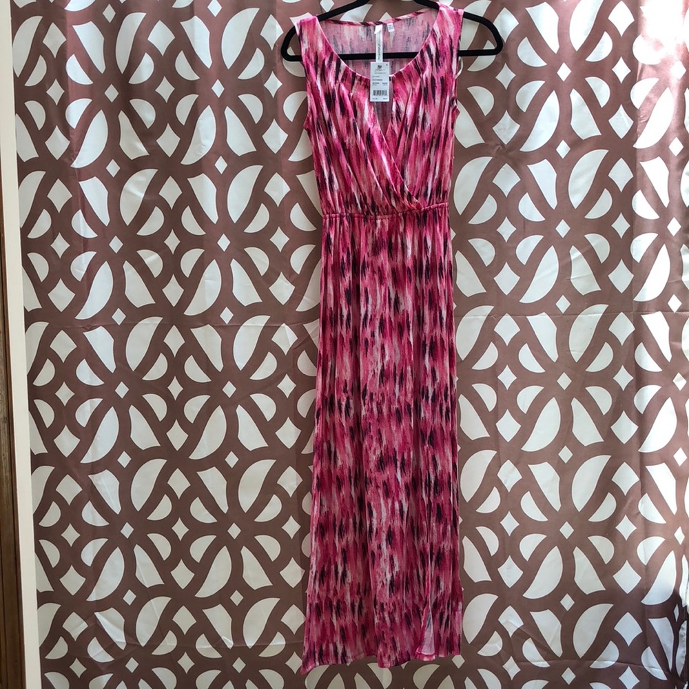 BRAND NEW SLEEVELESS LONG DRESS WITH TAG.
